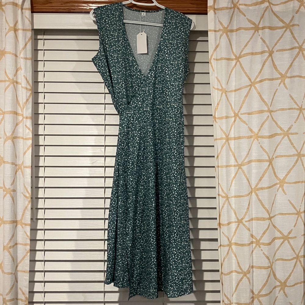 Elegant Green Floral Dress